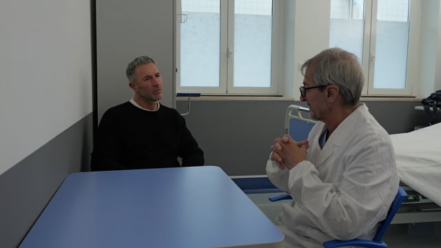 Colloquio medico-paziente. Visita preliminare e possibili opzioni chirurgiche