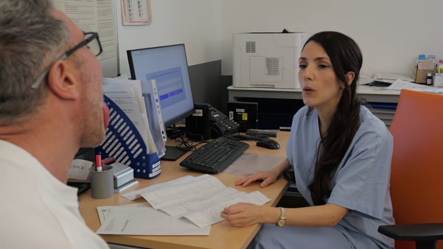 Colloquio medico-paziente prima dell'intervento chirurgico