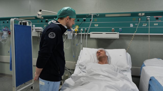 Colloquio medico – paziente dopo intervento chirurgico