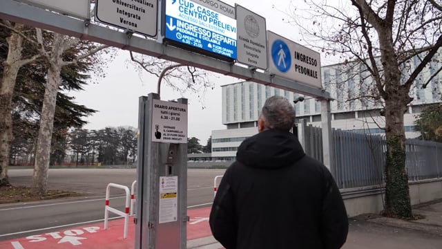 Ingresso del paziente in ospedale Borgo Roma 